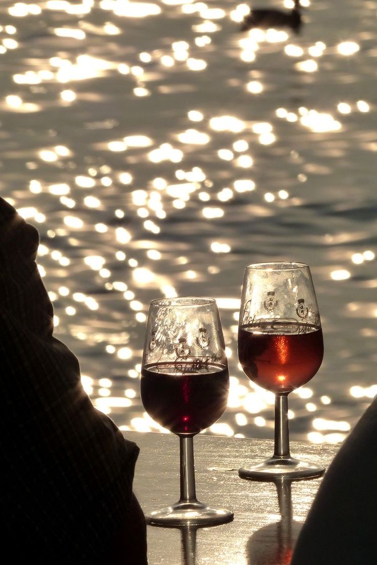 VINOS BAJO EL MAR